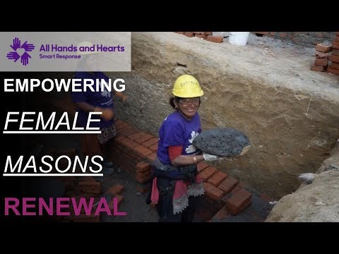 ثورة النساء في نيبال.. المرأة تبني بيتها الذي هدمه الزلزال ثم تخرج إلى سوق العمل لتنافس الرجال