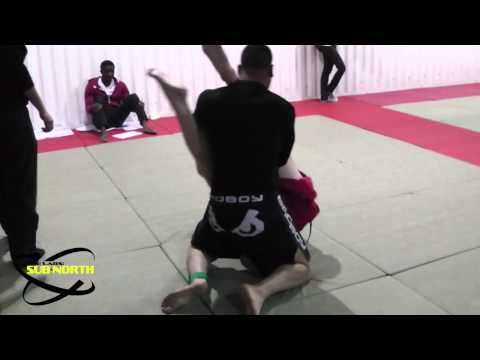5 o95kgs Novice  Match 5 - Ross Robinson (Blackledge MMA) vs. Joe Burke (Stealth BJJ).MP4