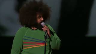 Reggie Watts speaks french.