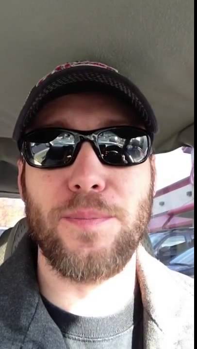 3 Basic Economic Questions answered SIMPLE - CAPTIONED