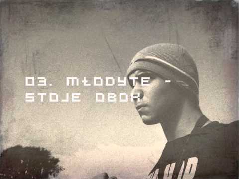 03.MłodyTe - Stoje obok