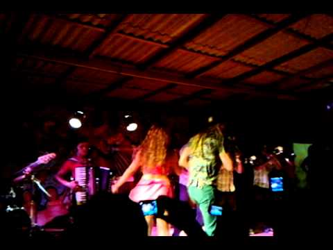 Mikaelly Fonseca - Rabo de vaca -mulher do patrao