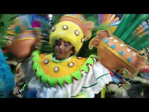 GRES Unidos de Padre Miguel emocionando o público durante seu desfile oficial carnaval 21/04/2022