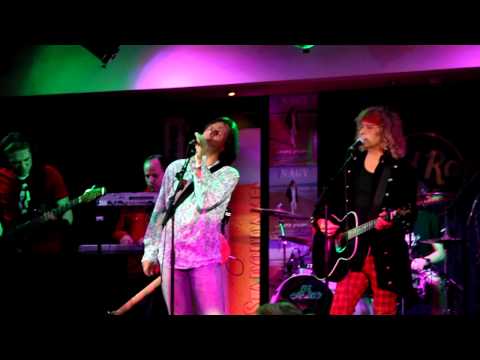 Peter Nagy a Janek Ledecký - Někdy je smích a někdy pláč LIVE Hard Rock Cafe 24.5.2011