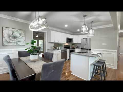 Beautifully Renovated 6 Bedroom House Across The Street From Baseball Stadium