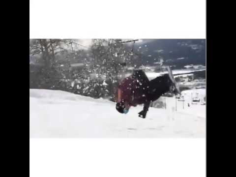 Alek Oestreng doet een trucje...