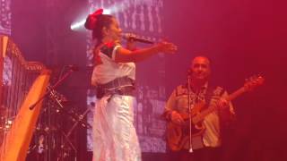 Mano negra - Lila Downs (Cumbre Tajín 2016) (Fragmento)