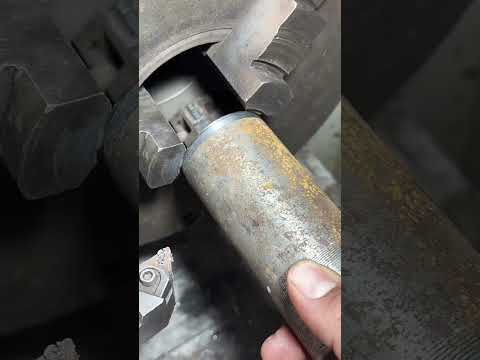 Fabricando pino #usinagem #machining #welding #mecanico #gambiarra #torneiromecanico #truck #shorts