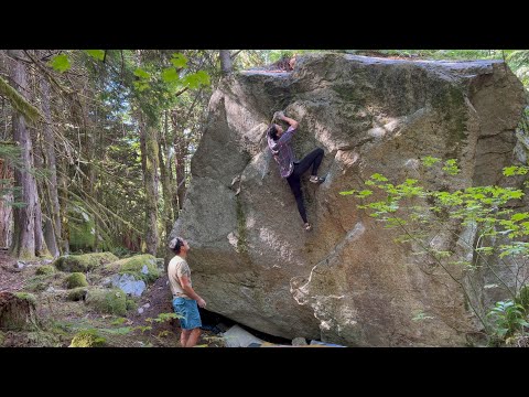 Squamish Bouldering - Moroccan Blonde, V4