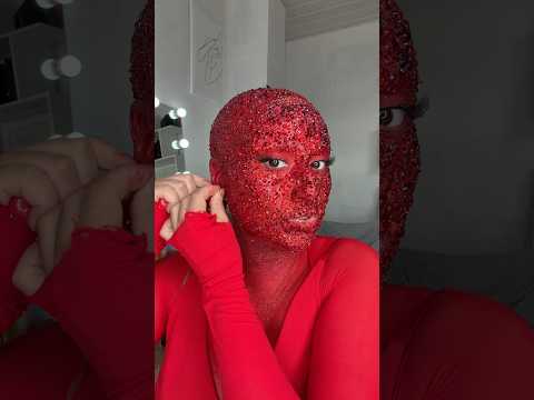 Je colle 10 000 STRASS sur ma tête pour le concert de Doja Cat 😭❤️