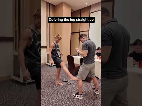 Sharpen your low kicks with Taiki Naito 😎