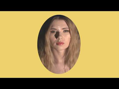 Natalia Moskal (Lia Moss) -  Lustro (Official Video) [prod. Łukasz Maron]
