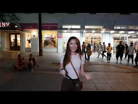 They just met on the street and became her crew! Happy together!🍀Rihanna - Diamonds