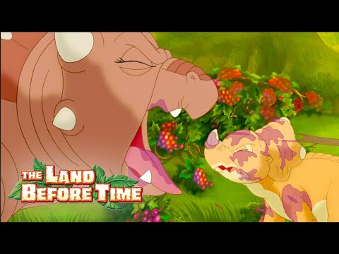 Helping A Friend In Need | Full Episode | The Land Before Time