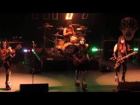 120613 844 KISS Alive! NYC Hide Your Heart