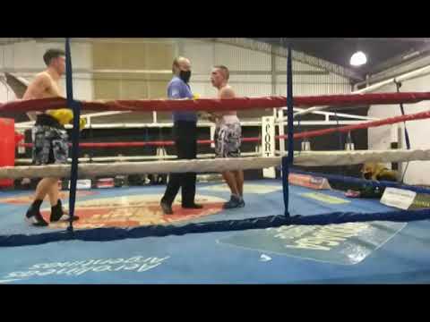 Walter Ezequiel "Eze" Gauchez vs. Lucas Ignacio "El Gladiador" Borges