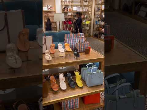Tory Burch Edmonton Premium Outlet Alberta Canadá maio de 2023