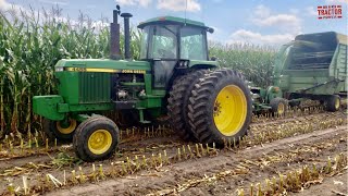 JOHN DEERE 4455 Tractor Chopping Corn
