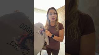 MINHA MÃE JOGOU AS ROUPAS DO MEU IRMÃO TUDO NO LIXO! 😳