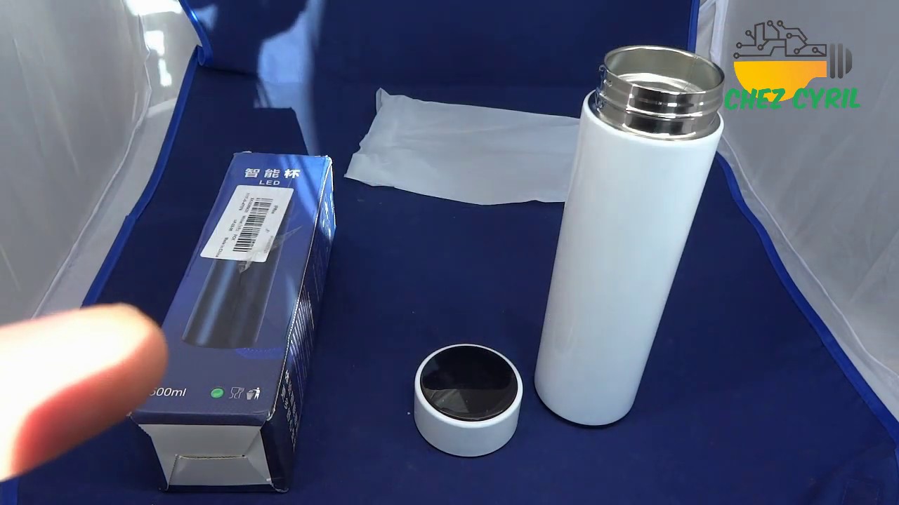 Une petite bouteille Thermos 500ml avec grand affichage de la température