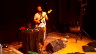 Miles Cooper Seaton (Akron/Family) minimal singing