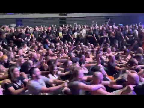 Crazy Polish crowd surprised Corey Taylor (Slipknot)
