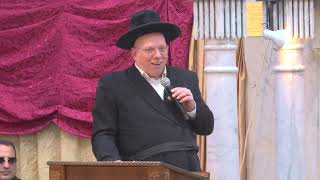 חג של אורות | הרב ליאור גלזר (הרב דניאל זר) - התמונה מוצגת ישירות מתוך אתר האינטרנט יוטיוב. זכויות היוצרים בתמונה שייכות ליוצרה. קישור קרדיט למקור התוכן נמצא בתוך דף הסרטון