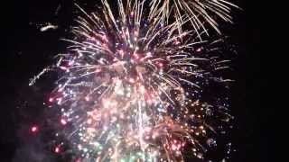 preview picture of video 'July 4 Fireworks at Greenbelt Lake, 2014, the Finale!'
