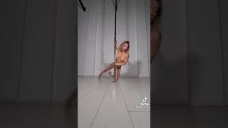 ポールダンスショー