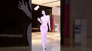 Download lagu One-second dressing.. #douyin #tiktok #beautiful#shorts mp3