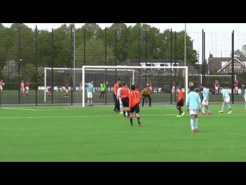 17 mei 2015 VV De Meern D3 - Hoograven D2 FPT 1-0 Vrije bal Thomas op lat