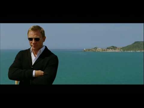 Quantum of Solace ('I Need a Passport' Clip)