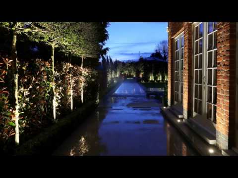 Your discreet energy efficient garden light - Kew LED light