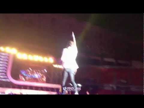 [Fancam] 121004 Jonghoon (FTIsland) - I Hope @ MCD Smile Thailand