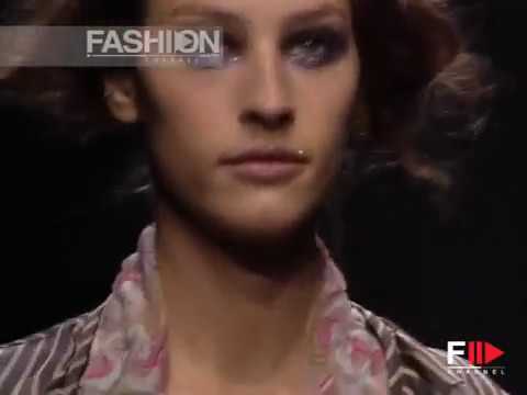 "Dries Van Noten" Autumn Winter 2004 2005 Paris 3 of 3 Pret a Porter by FashionChannel