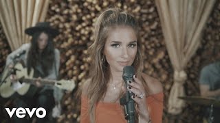 Video thumbnail of "Jessie James Decker - Too Young to Know (Live from Blackbird Studios)"