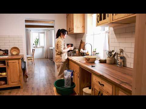 Immersion in rural life. A refrigerator and hay were brought in | Sewing and traditional cuisine