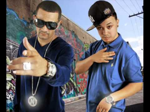 download lagu mp3 mp4 Dos Locos Enamorados Viviendo Un Amor Prohibido, download lagu Dos Locos Enamorados Viviendo Un Amor Prohibido gratis, unduh video klip Dos Locos Enamorados Viviendo Un Amor Prohibido