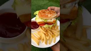 cheesy paneer burger || BURGER 🍔 fast food || FOOD ROCKET || KHAWESOME CAFE JANAKPURI #shorts #food