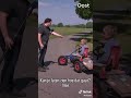 Dit is Pelle, Pelle houdt van maaien en niet van interviews | RTV Oost