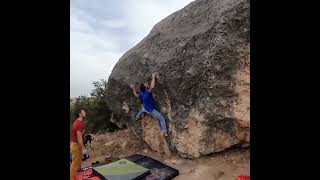 Video thumbnail of Depredador Sit, 7b. Villena