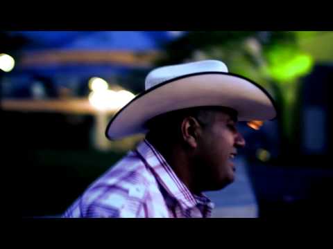 Tejano Sound Band - Cierra Los Ojos (Official Music Video)