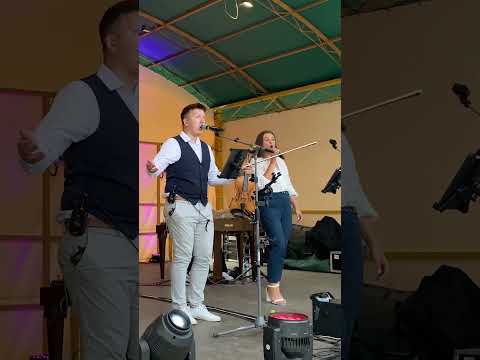 Kapela Huncúti - Červená modrá fialka 5/9 #shorts