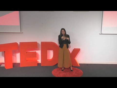 Eduquer au dialogue interculturel pour promouvoir la paix | Charlotte Courtois | TEDxNeomaBSRouen