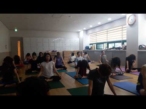 Mahabandha Practice by our South students.