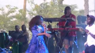 SZA - Warm Winds (Coachella Festival, Indio CA 4/23/16)