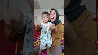 Download lagu linting daun versi hamzah😆 #fyp #shorts mp3 Download lagu linting daun versi hamzah😆 #fyp #shorts mp3