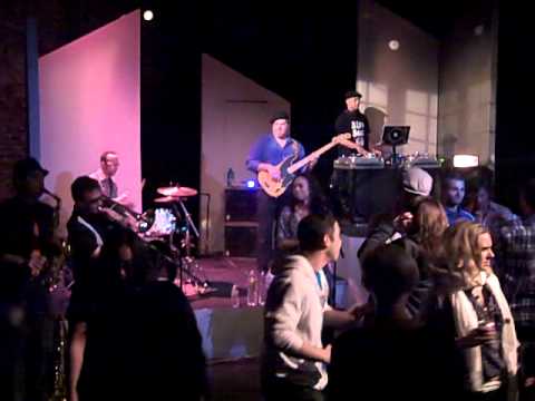 Illegal Download Collection - No Trouble On The Mountain.AVI