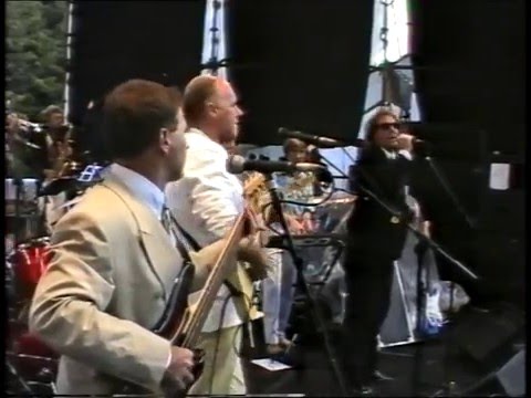 Max Temp and the Fahrenheits 6 How Long Band Du lac 1989