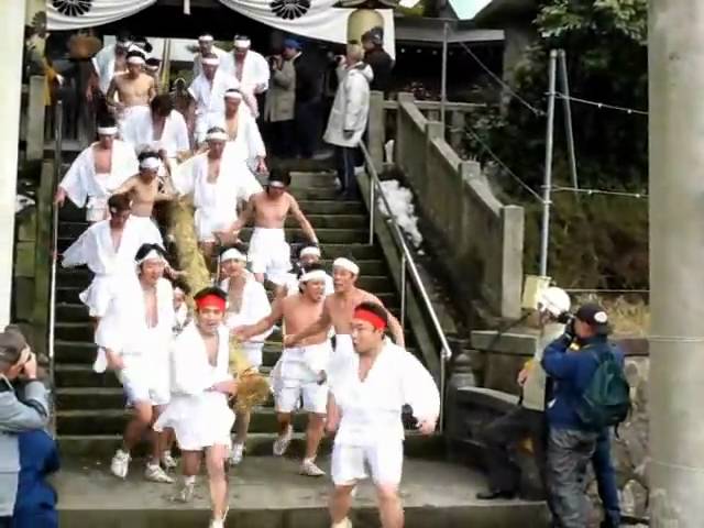 菅生石部神社 御願神事 （竹割まつり） （2011年）